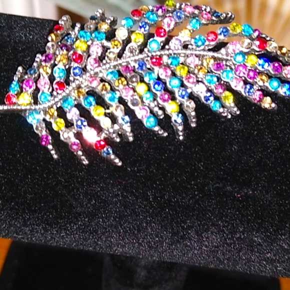 Vintage rhinestone 🌺 - Picture 1 of 4